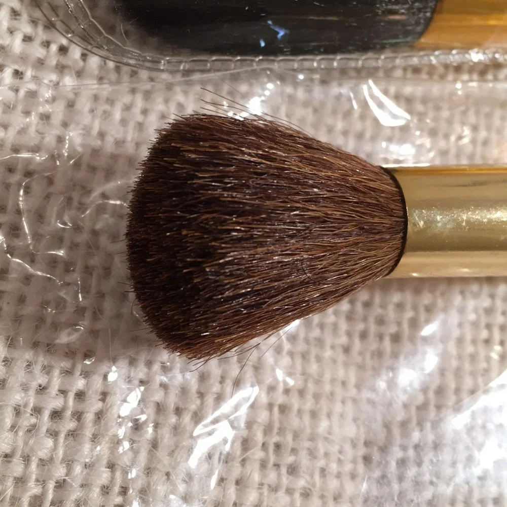 NWOT make-up brush Elizabeth Arden and Fantaisie brand